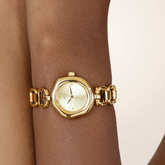 Ettika - Open Circle Bracelet Watch in Gold main image 4